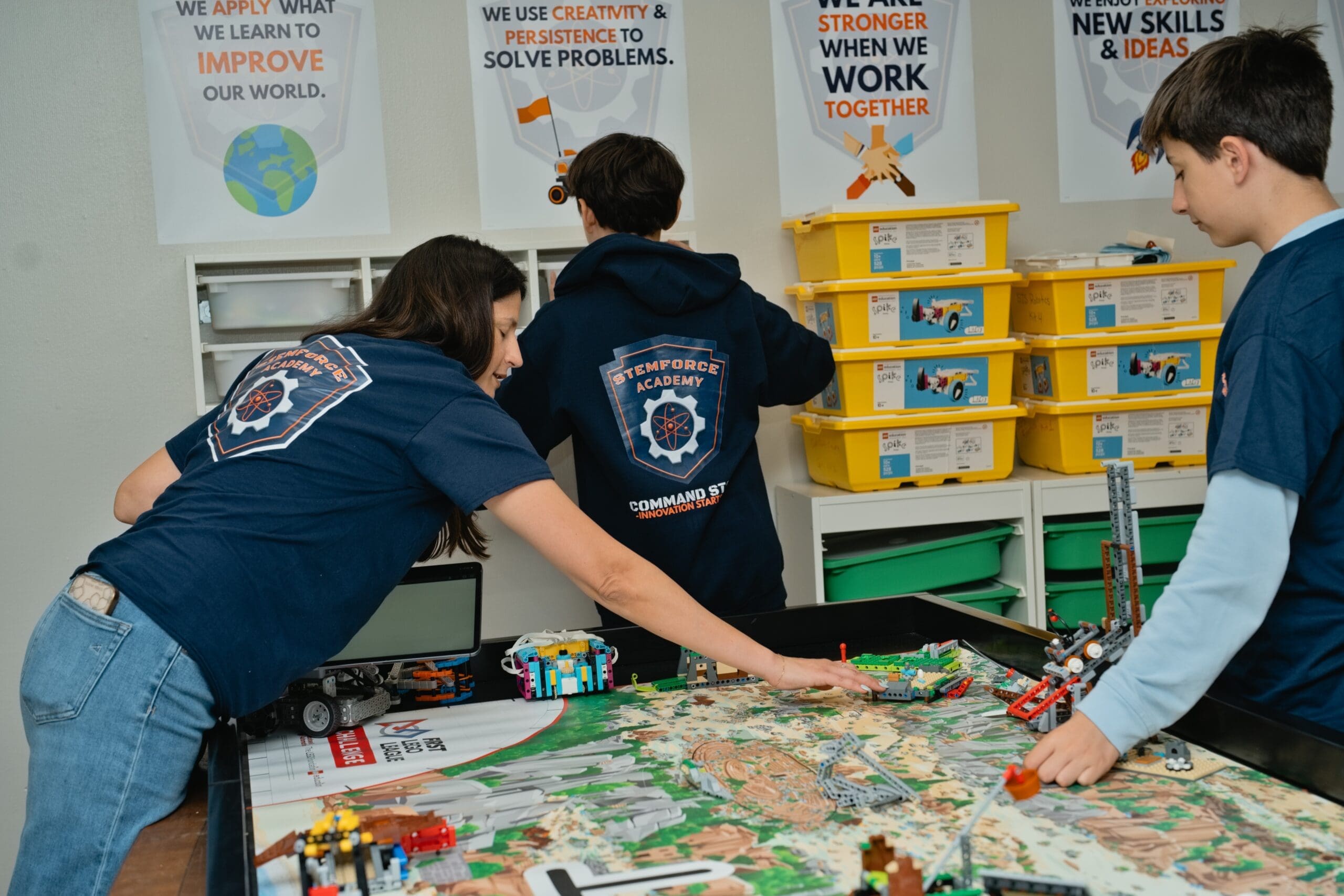 Kids in an after-school STEM and coding class in Martinsburg WV